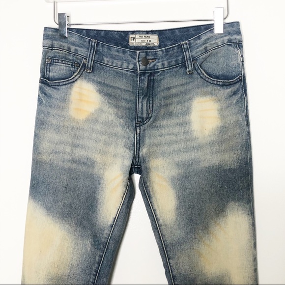 Free People | Bleached Distressed Jeans Size 26 - Picture 2 of 7